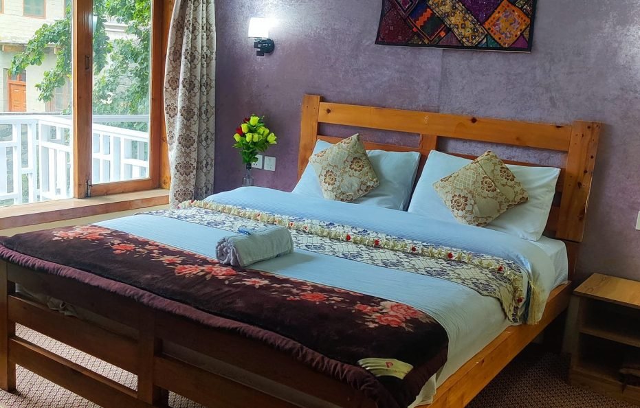 White Apricot Lodges