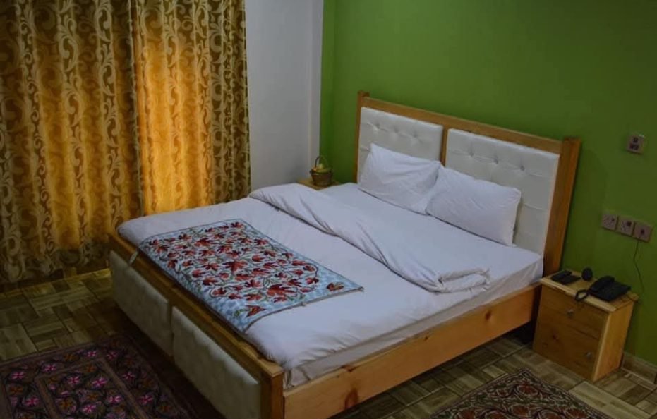 Sharda Shangrila Hotel
